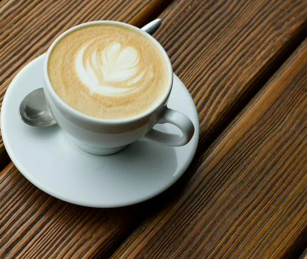 Capuchino, macchiato o mocaccino o latte: ¿cuál es la diferencia y cuál elegir?