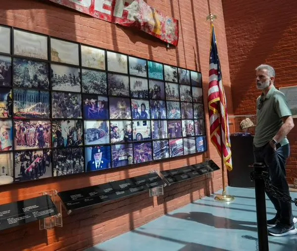 El arte evoca la memoria del 11S con una muestra que elogia la resiliencia de Nueva York