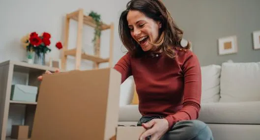 3 regalos tecnológicos para mujer en Amor y Amistad: opciones para sorprenderla
