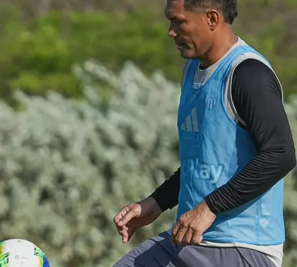 Teófilo Gutiérrez, como un hincha más de Junior; su aparición hizo delirar a  muchos