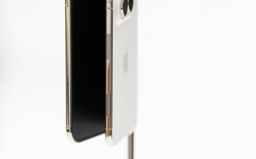 Los teléfonos plegables no son populares. ¿Por qué Apple está vendiendo uno?