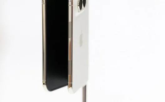 Los teléfonos plegables no son populares. ¿Por qué Apple está vendiendo uno?