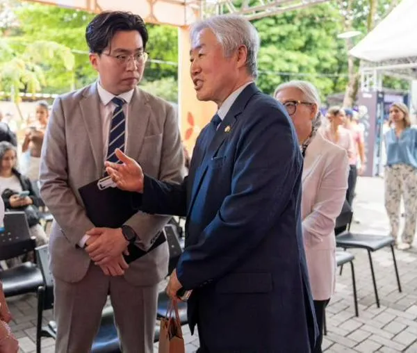Fiesta del Libro de Medellín celebra su edición 20 con Corea del Sur como invitado de honor