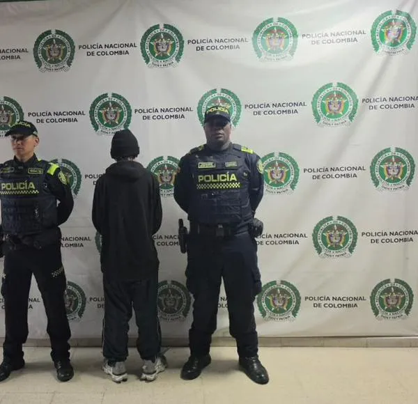 Capturan a presunto hincha de fútbol tras herir con arma blanca a un hombre en Galerías