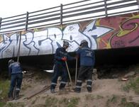 Sellan huecos en puentes peatonales que eran utilizados para el tráfico de droga 