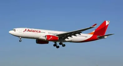 Avianca hizo maniobra de emergencia por pirotecnia cerca a aeropuerto: hay video
