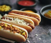 Perro caliente de salmón con pico de mango: receta gourmet, fácil y rápida