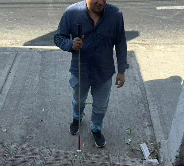 Perros guía: una ayuda costosa que personas con discapacidad visual aún no pueden alcanzar