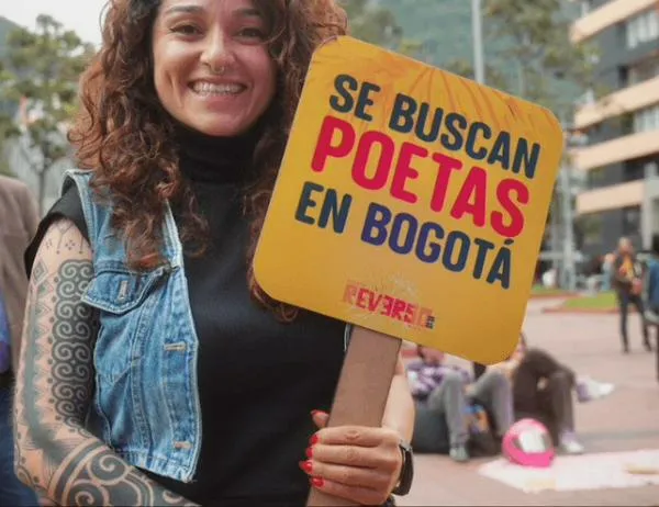 ¡Atención poetas de Bogotá! Llega un nuevo 'micrófono abierto' a BibloRed 