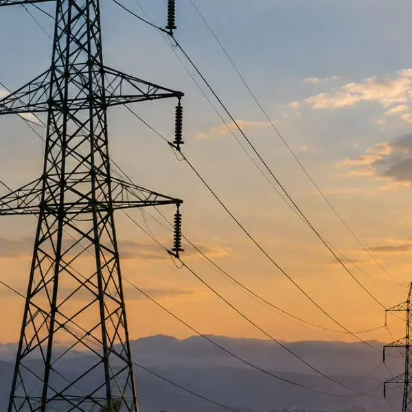 MinHacienda gira $300.000 millones para atender liquidez del sector eléctrico