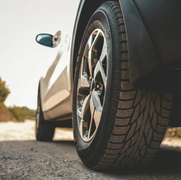 Cómo saber si las llantas del carro necesitan cambio