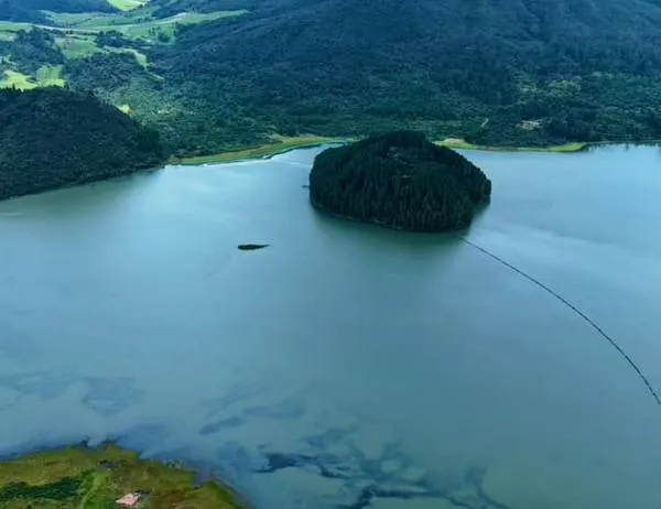 Blindaje hídrico para Bogotá y la Sabana: CAR extrae 660.000 m³ de sedimentos 