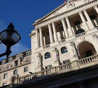 Comité dividido en el Banco de Inglaterra: estabilidad de tasas pero alerta sobre respiro temporal