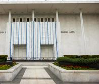Kennedy Center: el cierre, la posible bancarrota y la batalla por el nombre de Trump