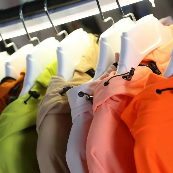 Cómo elegir ropa deportiva: materiales, tallas y consejos para entrenar
