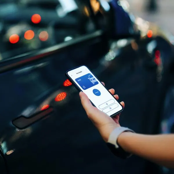 Alarmas y GPS para carros: opciones que encontrará en el Salón de Automóvil 2026