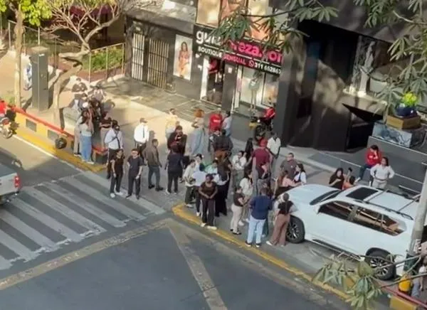 ¡Pánico total! Impactantes imágenes de los fuertes sismos en Colombia