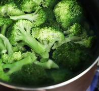 No botes los tallos del brócoli: así puedes aprovecharlos en la cocina
