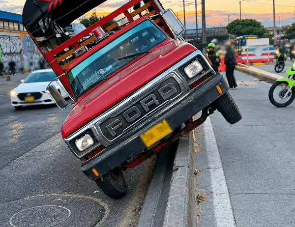 Alta congestión en autopista sur con calle 57: estado de la movilidad en Bogotá hoy viernes 18 de septiembre de 2026 