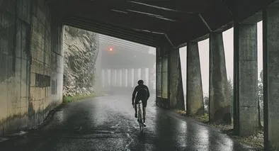 Ropa para correr con lluvia: qué usar y cómo vestirse