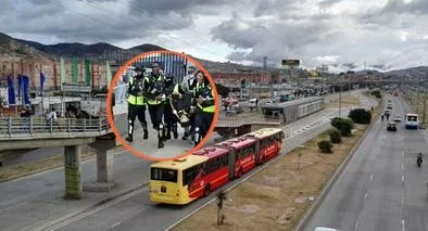 Un guardia de seguridad de 27 años fue asesinado en la estación Terreros de TransMilenio en Soacha tras defender a una compañera. Autoridades capturaron. 