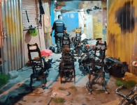 Desguazadero tras fachada de taller de mecánica en Bogotá: diez motos con reporte de hurto fueron recuperadas 