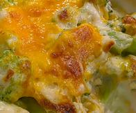 Brócoli gratinado con bechamel cremoso y fácil de hacer