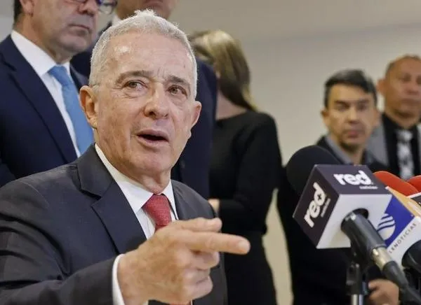¡Fuerte revuelo! Álvaro Uribe reapareció con explosiva declaración