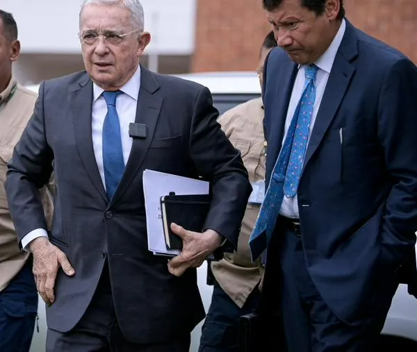Uribe pide claridad sobre caso que disputan Fiscalía y Comisión de Acusaciones: esto dijo