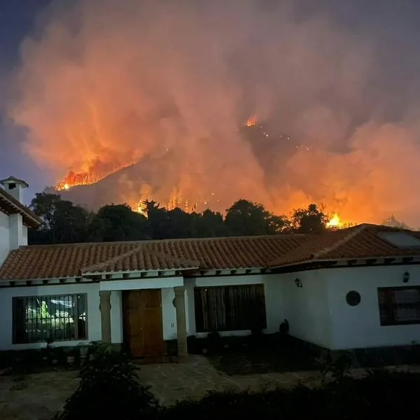 Alerta en Villa de Leyva: incendio obliga a declarar calamidad pública