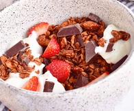 Granola de doble chocolate con coco y chía: receta fácil y saludable