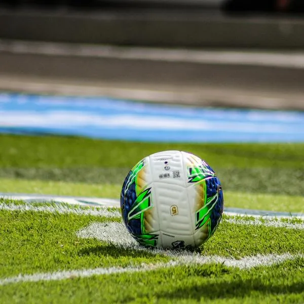 Balón del fútbol colombiano