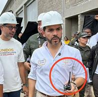 Descubre cómo el presidente Abelardo de la Espriella utiliza radioteléfono encriptado para liderar seguridad nacional y coordinar a las Fuerzas Militares. 