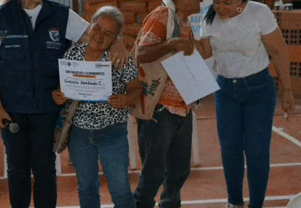 Gobernación impulsa la reconstrucción de 566 viviendas en Bolívar, Valle