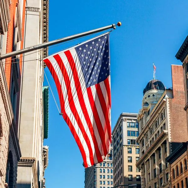 Estados Unidos endurece requisito para documento clave y revisará ayudas