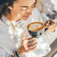 Quién es dueño de mejor cafetería de Colombia, Differente Coffee, según ranking