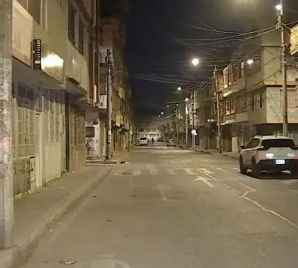 Balacera en supermercado de Bogotá luego de intento de robo: ladrones huyeron