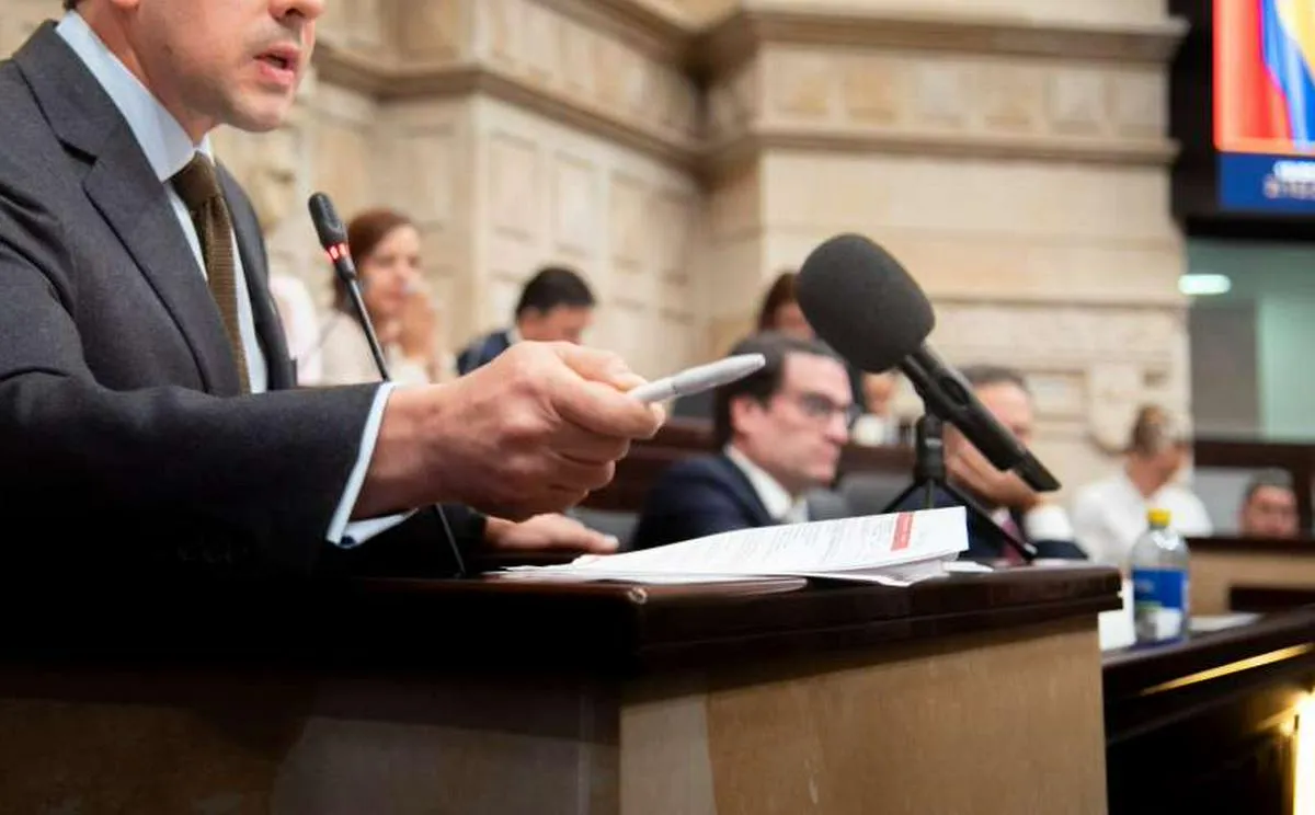 "Todos debemos hacer el esfuerzo de austeridad": Lara a la JEP por recorte presupuestal
