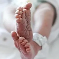 Bebé de 7 meses murió en Medellín y médicos encontraron múltiples golpes