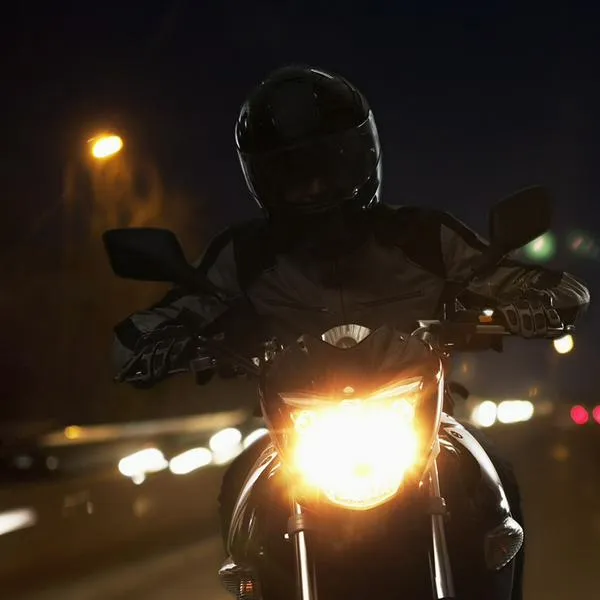 ¿Cuánto cuesta el comparendo por no usar chaleco reflectivo en moto?