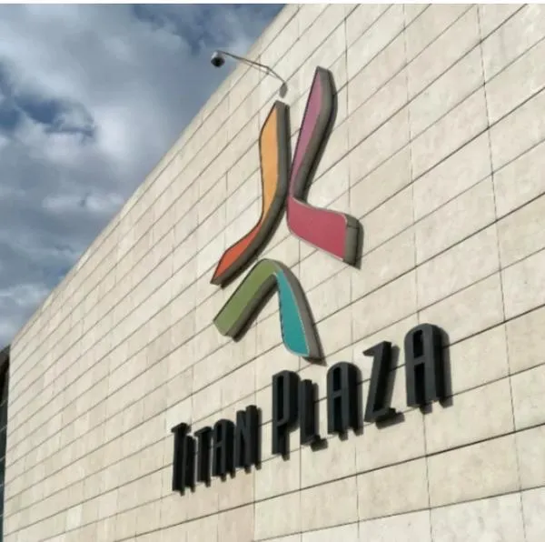 Titán Plaza