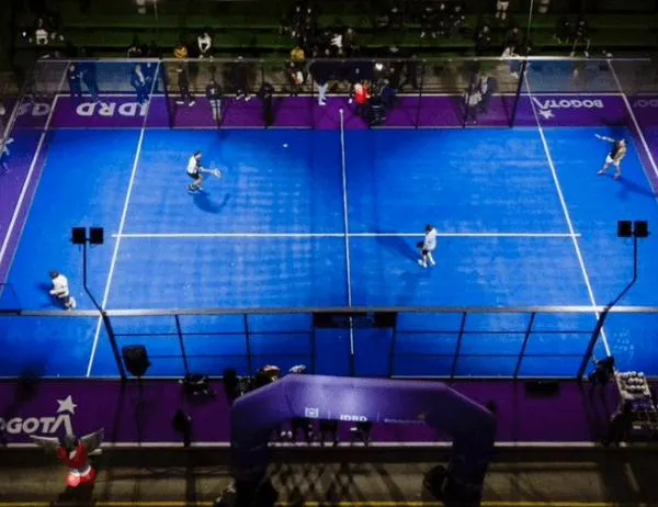 ¿Quieres jugar pádel en las canchas del Distrito? Consulta aquí cómo puedes reservarlas 