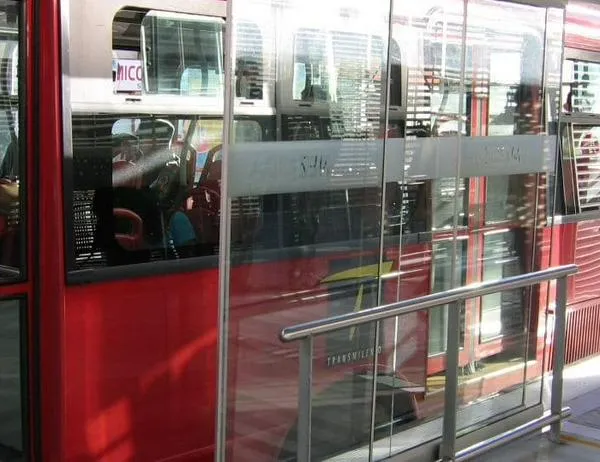 Por mantenimiento hay cierre en puente norte de la estación de TransMilenio Calle 100 - Marketmedios 