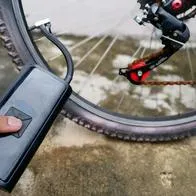 Bomba de bicicleta AstroAI de 150 PSI por $87.023: compresor económico