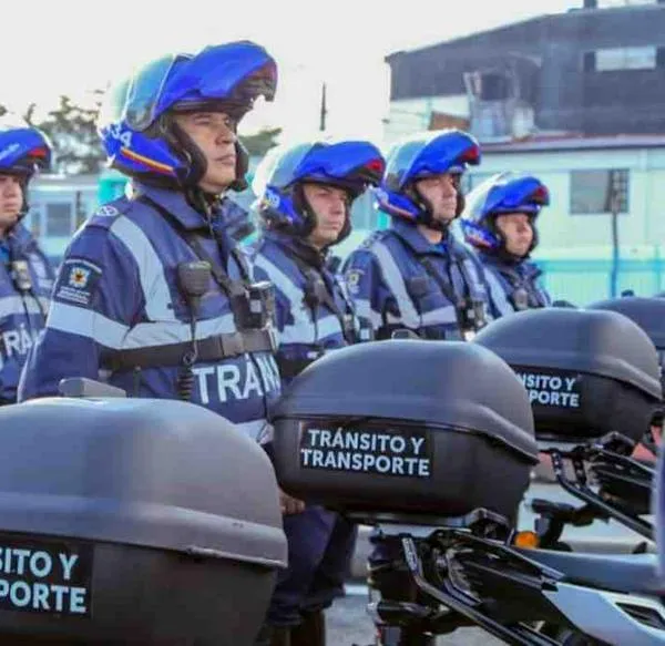 Agentes de tránsito aplicarán nueva norma para conductores que descubran mal parqueados en Bogotá