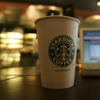 Starbucks cerrará 250 cafeterías: reveló cuánto le costará la reestructuración