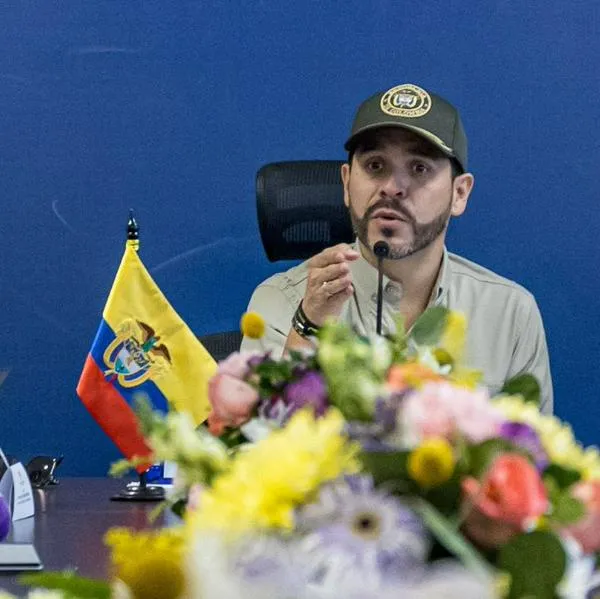 De la Espriella habló sobre cuestionamientos por portar arma en Santa Marta