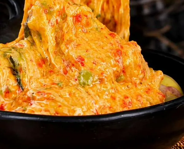 Papas chorreadas con queso, tres sabores que saben a Colombia