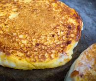 Cómo hacer arepa de choclo doradita y con queso