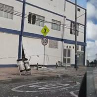 Explosión en laboratorio en la localidad de Los Mártires dejó al menos tres personas heridas